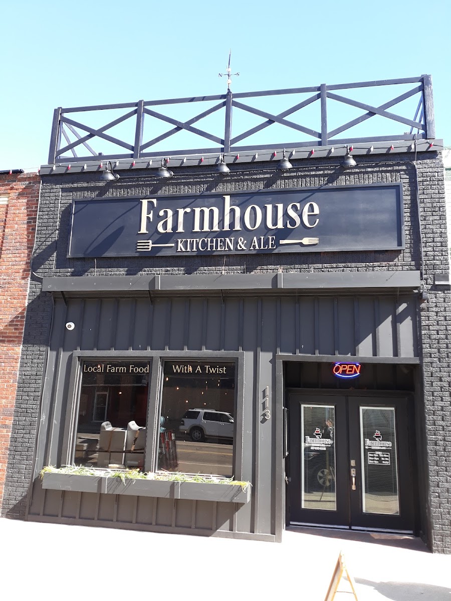 Farmhouse Kitchen & Ale
